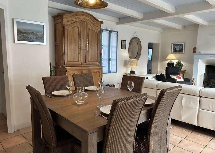 Gu000-07l - 4 Pieces - 6 Couchages * La Guérinière