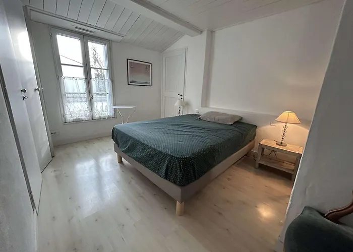 Gu000-07l - 4 Pieces - 6 Couchages La Guérinière