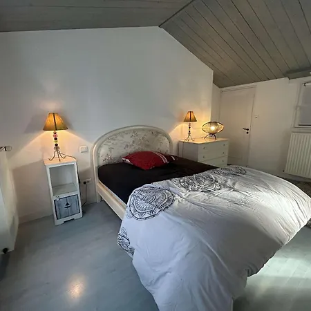 Villa Gu000-07l - 4 Pieces - 6 Couchages La Gueriniere