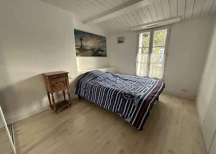 Gu000-07l - 4 Pieces - 6 Couchages